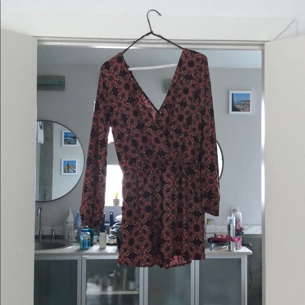 Romper - light and long sleeved